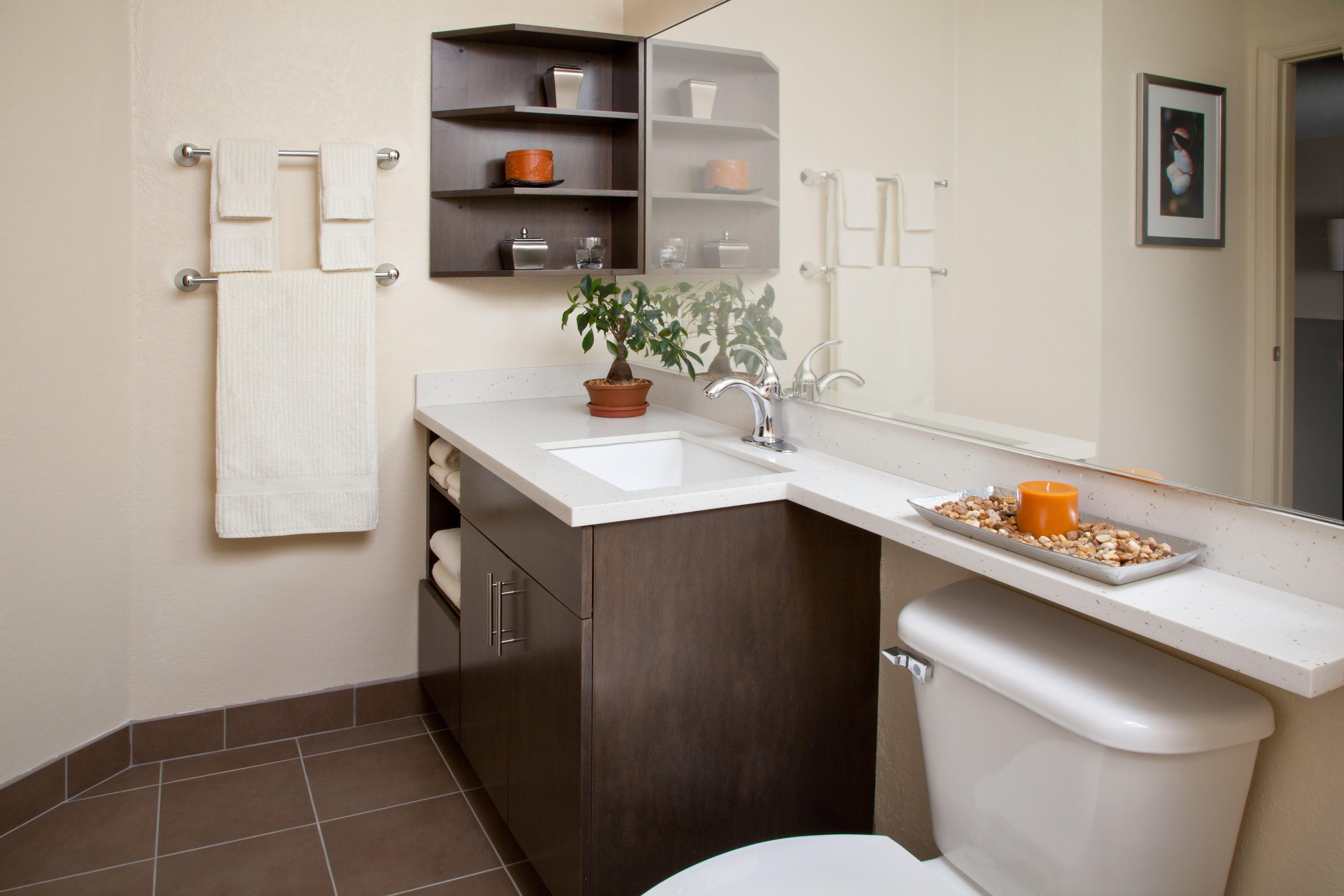 Candlewood Philadelphia - Airport Area By Ihg Hotel Chester